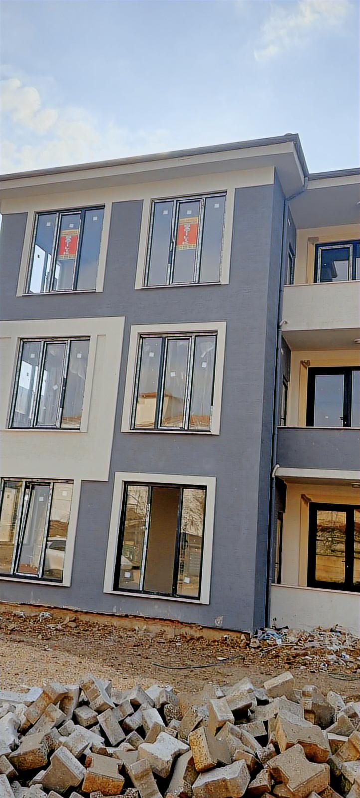 Hendek Rasimpaşa'da 2+1 geniş mutfaklı sıfır daire